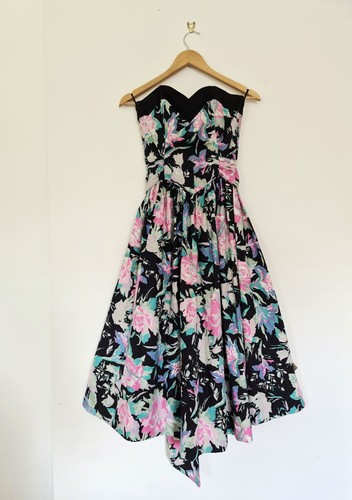 Vintage laura ashley floral - laura,