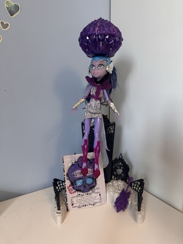 Monster high astronova boo - monster,