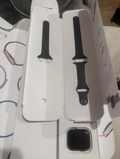 Apple Watch SE CEL 40mm Space Grey Aluminium Case Midnight Sport Band 