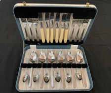 Boxed canteen of cutlery : FIRTH STAYBRITE & K. BRIGHT : 6 place settings