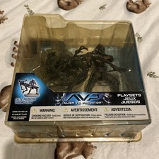 MCFARLANE TOYS AVP ALIEN VS