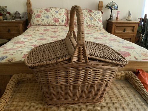 Vintage wicker lidded shopping - wicker,