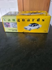VANGUARDS - VA04100 - FORD CORTINA MK11 GT - ERMINE WHITE/BLACK - 2000