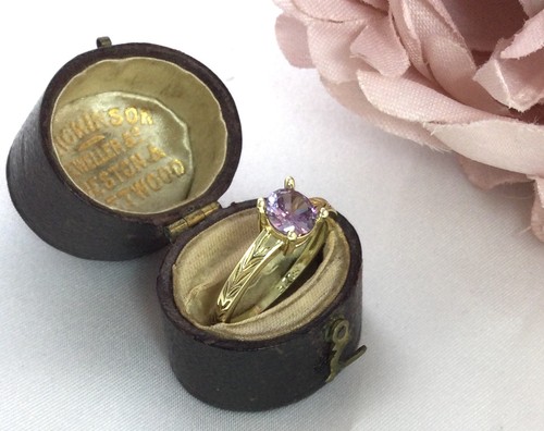Vintage jewellery yellow gold - yellow,