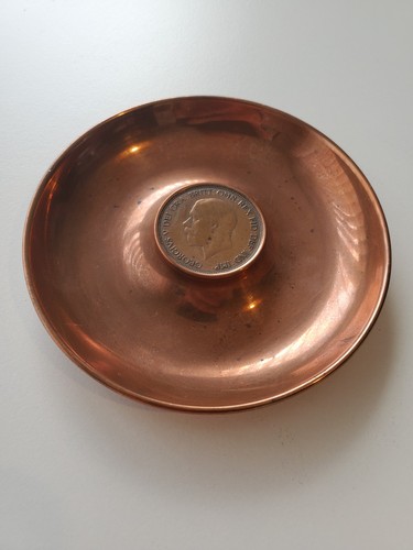 Trench art ashtray with 1935