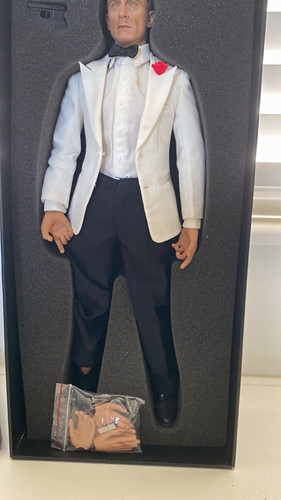 James bond 007 - bond,