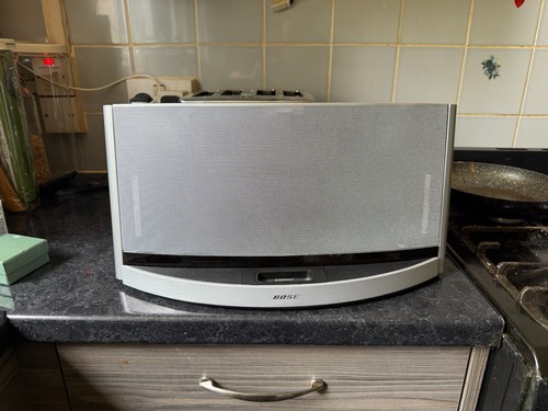 Bose sounddock music player - bose,