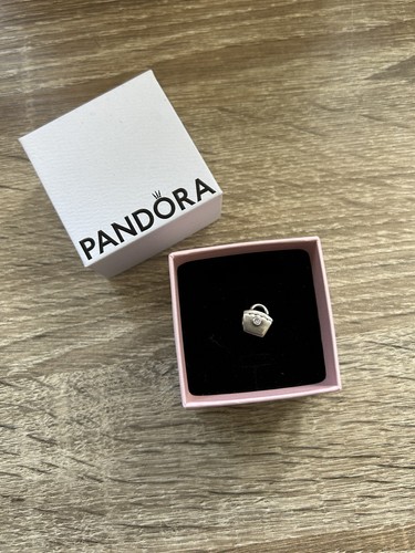 Genuine pandora pink - genuine, detail