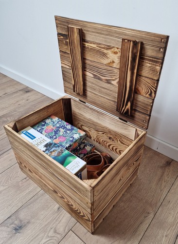 Wooden box with lid flap - lid,,