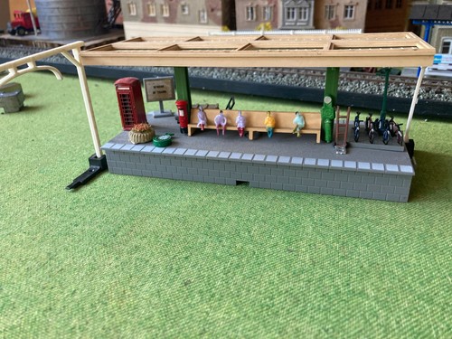 Hornby station platform - station,