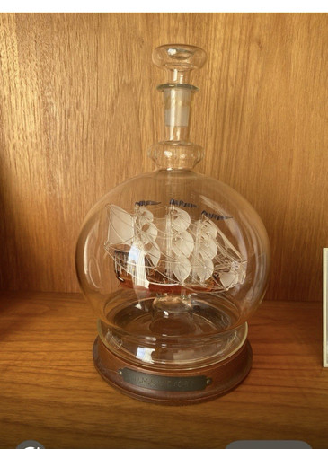 Clear glass round decanter - clear,