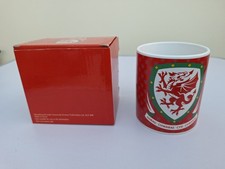 Wales Boxed Mug Green Red