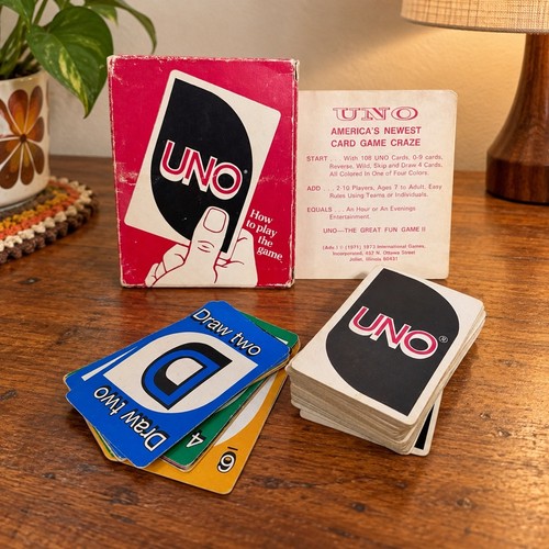 Vintage 1973 uno card game - card,