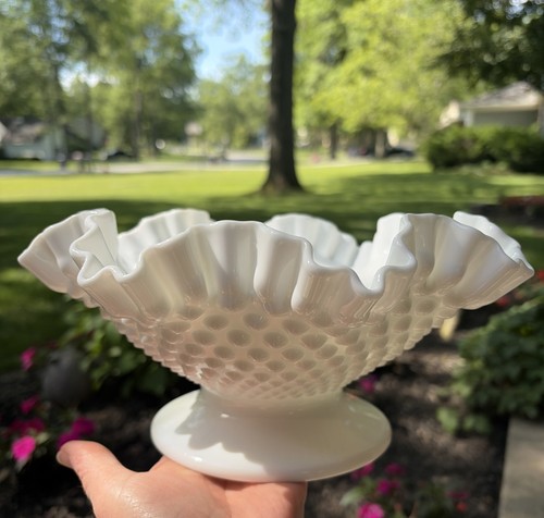 Vintage large fenton - large, milk