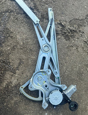 TOYOTA AVENSIS OSF RIGHT DRIVER SIDE FRONT WINDOW REGULATOR 2009-2015