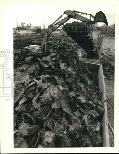 1995 press photo tire - press,