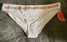 MATALAN -White, Neon Pink