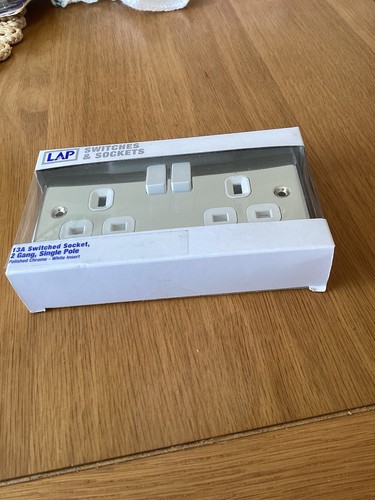 Lap 13amp switched socket - switched,