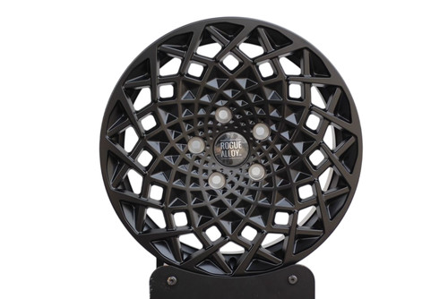 Rogue revolution 17x8 130 - rogue,