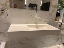Porcelanosa Wall-Hung Bathroom