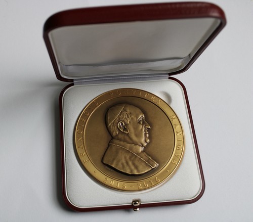 Pope francis bronze - pope,
