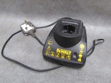 A GOOD WORKING DEWALT DE9118