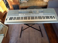 Yamaha DGX-200 Keyboard. Excellent condition; 76 keys.