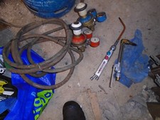 oxy propane [or acetylene] welding cutting kit { also portapak}