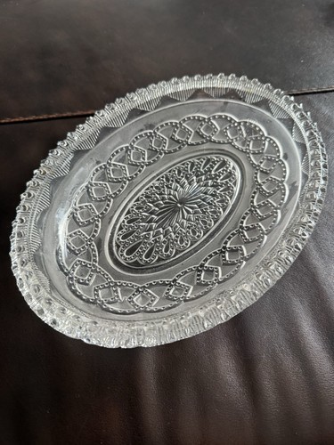 Stunning oval pressed glass - stunning,