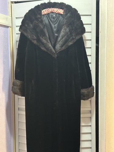 Ladies portrait faux fur full - ladies,