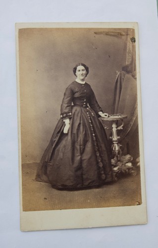 Cdv pretty victorian lady - victorian,