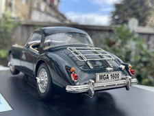 Revell Metal 1:18 1960 MGA 1600 roadster Green Classic British Heritage model