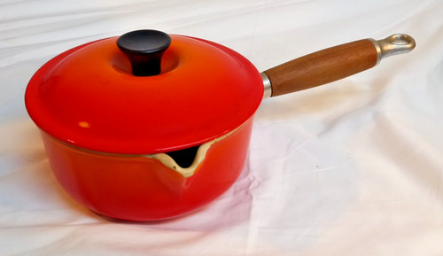 Creuset cast iron pan - cast,