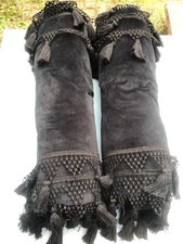 Pair of Decorative Cushions Pillows With Tassels and Patterned Trim