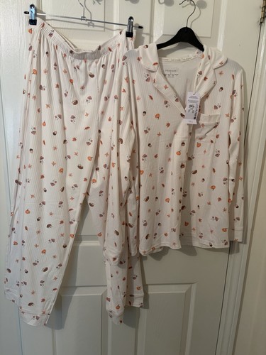 Primark love lounge - love, printed