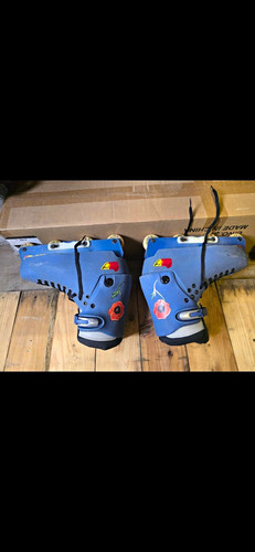 Vintage out poppy aggressive - out,
