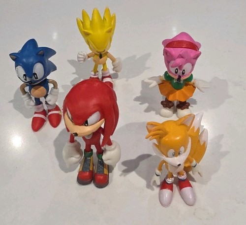 Sonic the hedgehog - sonic,