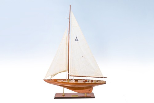 Endeavour wooden model yacht - endeavour,