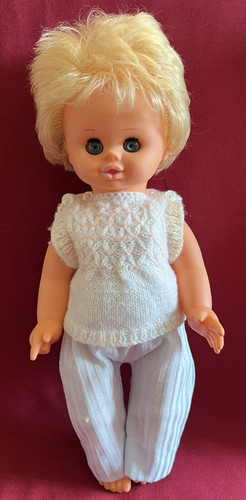 Cute poseable vintage - poseable,