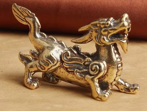 Kirin tail raised - kirin,