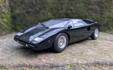 1/18 Scale Lamborghini