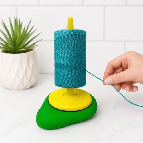 Crochet yarn holder avocado - crochet,