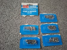 Peco PL-18 Studs and Tag