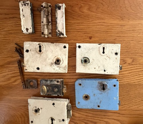 Five victorian vintage cast - five,