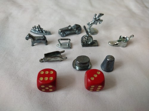 Monopoly set playing - of, 10