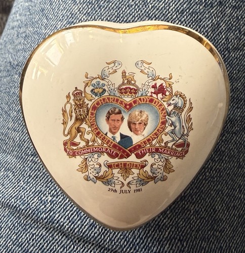 Royal worcester palissy heart - royal,