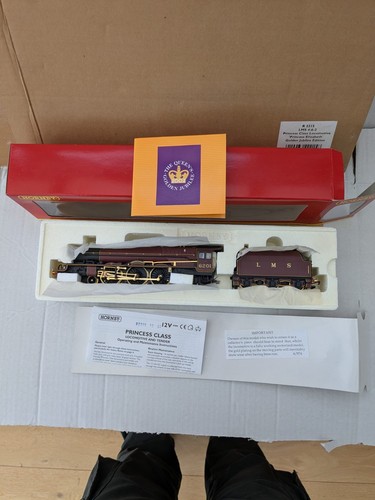 Hornby r2215 queens golden - hornby,