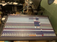 Midas Venice 320 Analog Mixing