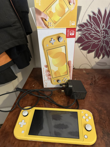 Nintendo switch lite - nintendo, handheld