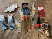 Pike Fishing Equipment, Floats, Wire Traces, Lead Weights And 2 Carp Bombs